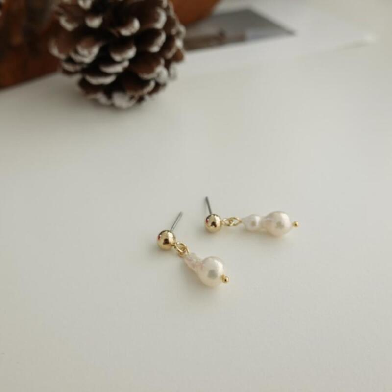 

Narubin Gold Ball Tiered Women s Earrings Unique Everyday Wear ivory