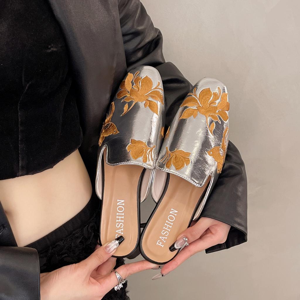 Fashion and versatile casual flat-bottomed cool slippers Spring and summer 2025 new high-end outer wear cool slippers women's shoes