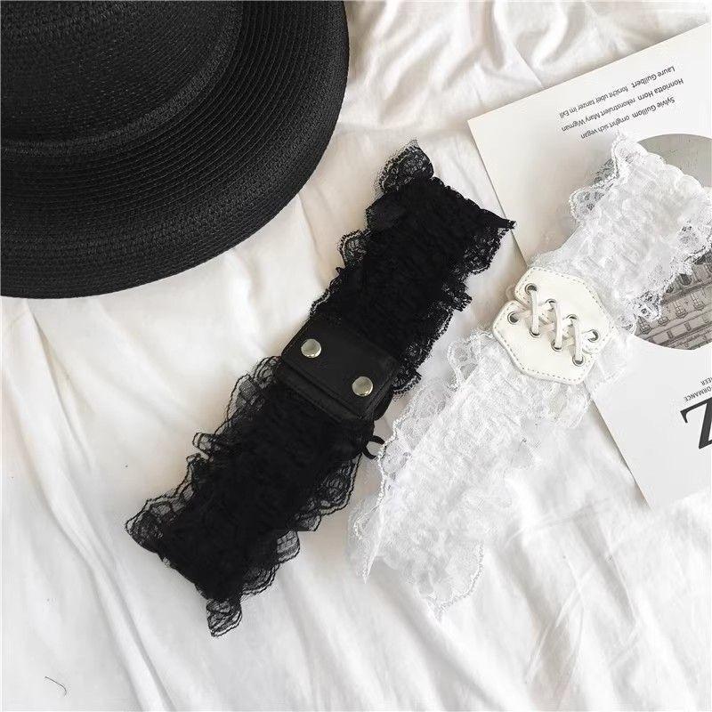 Elegant White Fashionable Lace Trim Dress With Waist Cincher For Stunning Silhouette