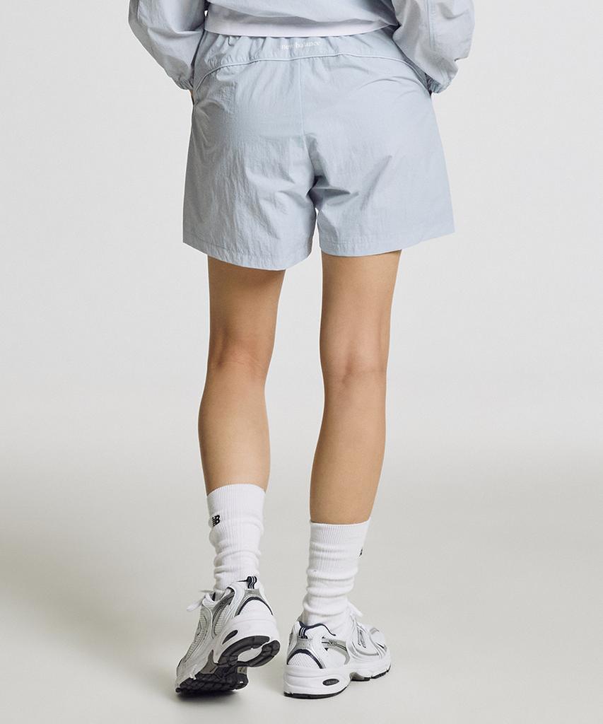 Nyuballanseu Nbnvg2W412 / Women Essential Lightweight Woven Quarter Shorts (L/Blue)