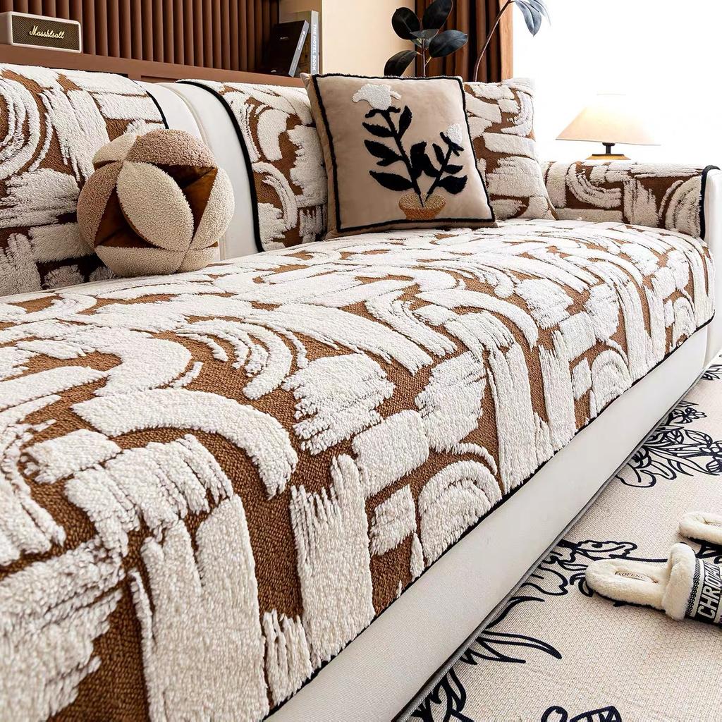 New Red Thick Soft Sofa Cover Fabric Anti Slip One-Piece Anti Cat Scratch Comfortable Sofa Cushion Cover For Autumn And Winter
