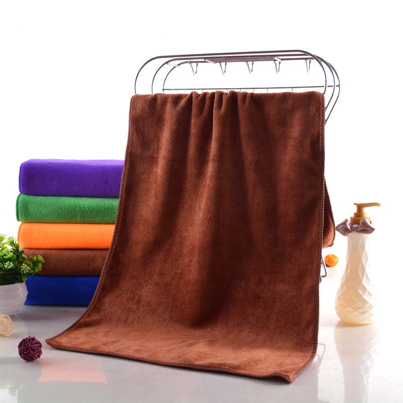 Ściereczki czyszczące niepozostawiające włókien do zakładów fryzjerskich, mycia szyb, mycia samochodów – chłonne, grube, nie pozostawiające włókien – ręczniki na stacje benzynowe.