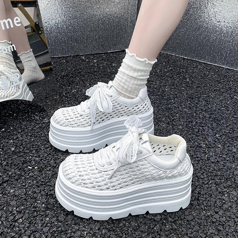 Fashion Women's Low Cut Breathable Hollow Out Sneakers Girls Summer Fashion Casual Shoes Thick Bottom Lightweight Versatile Plain Color