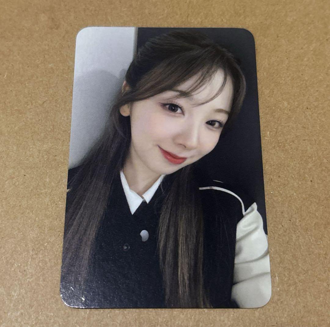 

[USED] Miihi trading card 40,000 won KCON Korea pop-up NiziU 1