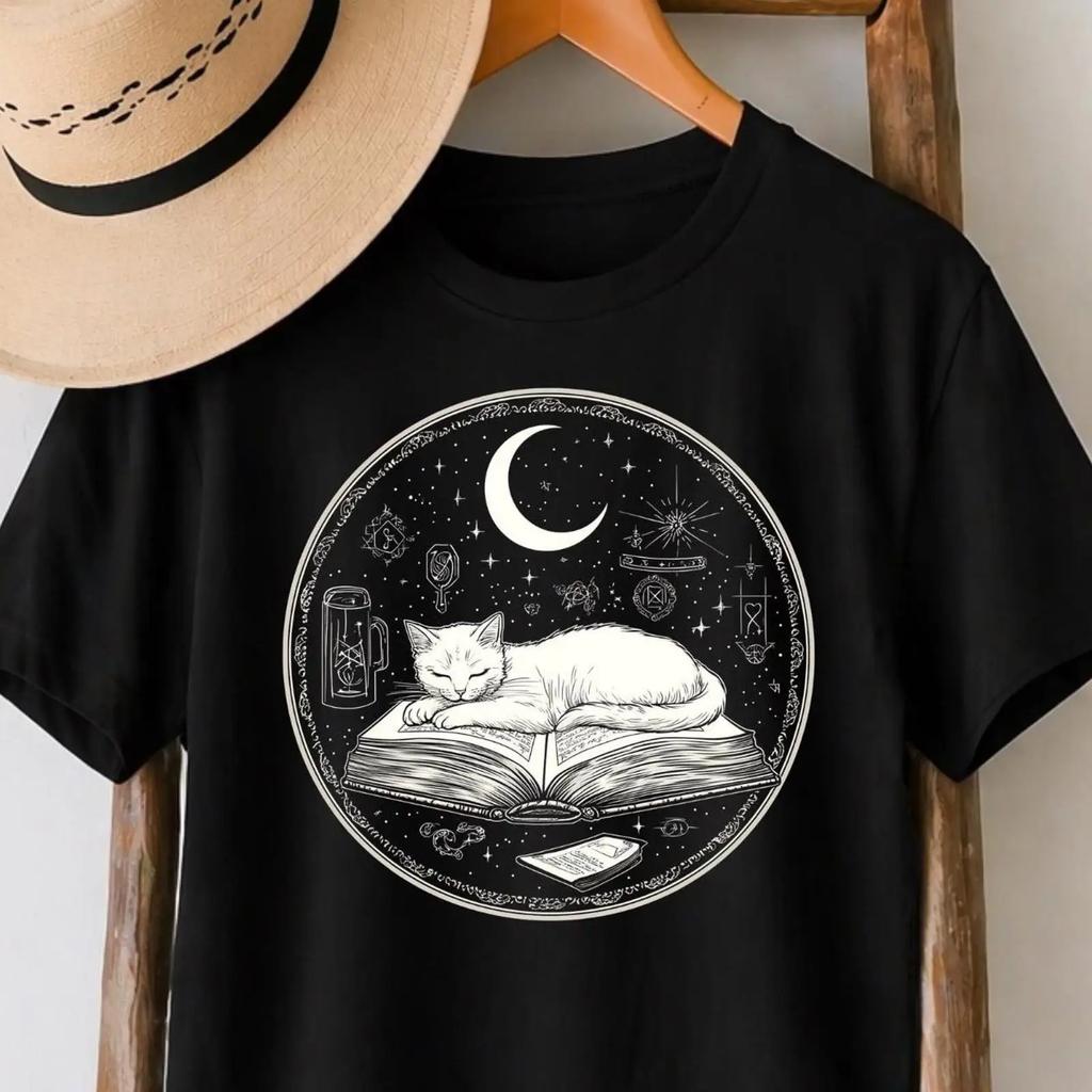 Mystical Cat Reading Books T Shirt Witchy Celestial For Book Lovers Vintage Graphic Streetwear Designer Clothes Stylish