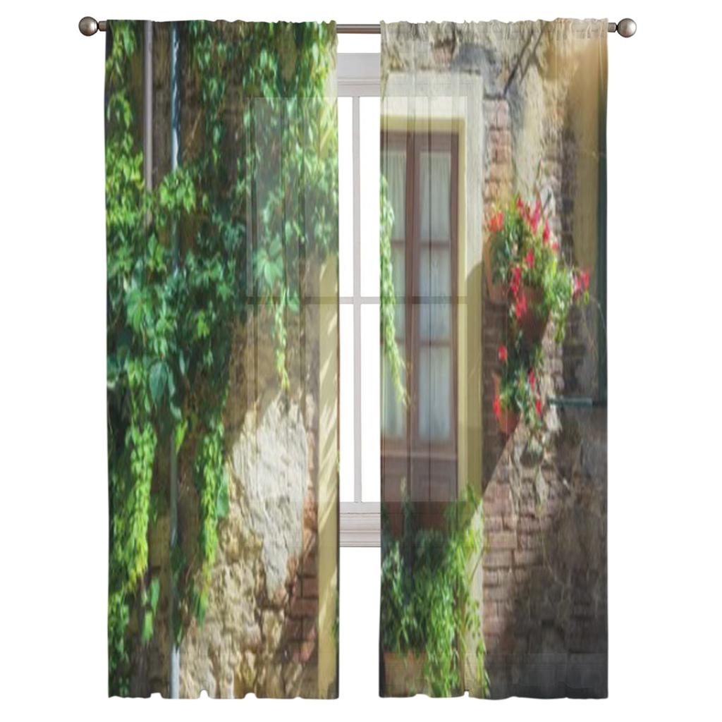 Gassen Straßen und Winkel in der Touristenstadt in der Toskana Chianciano Terme Italien Tüll Vorhänge Raum Organza Vorhang