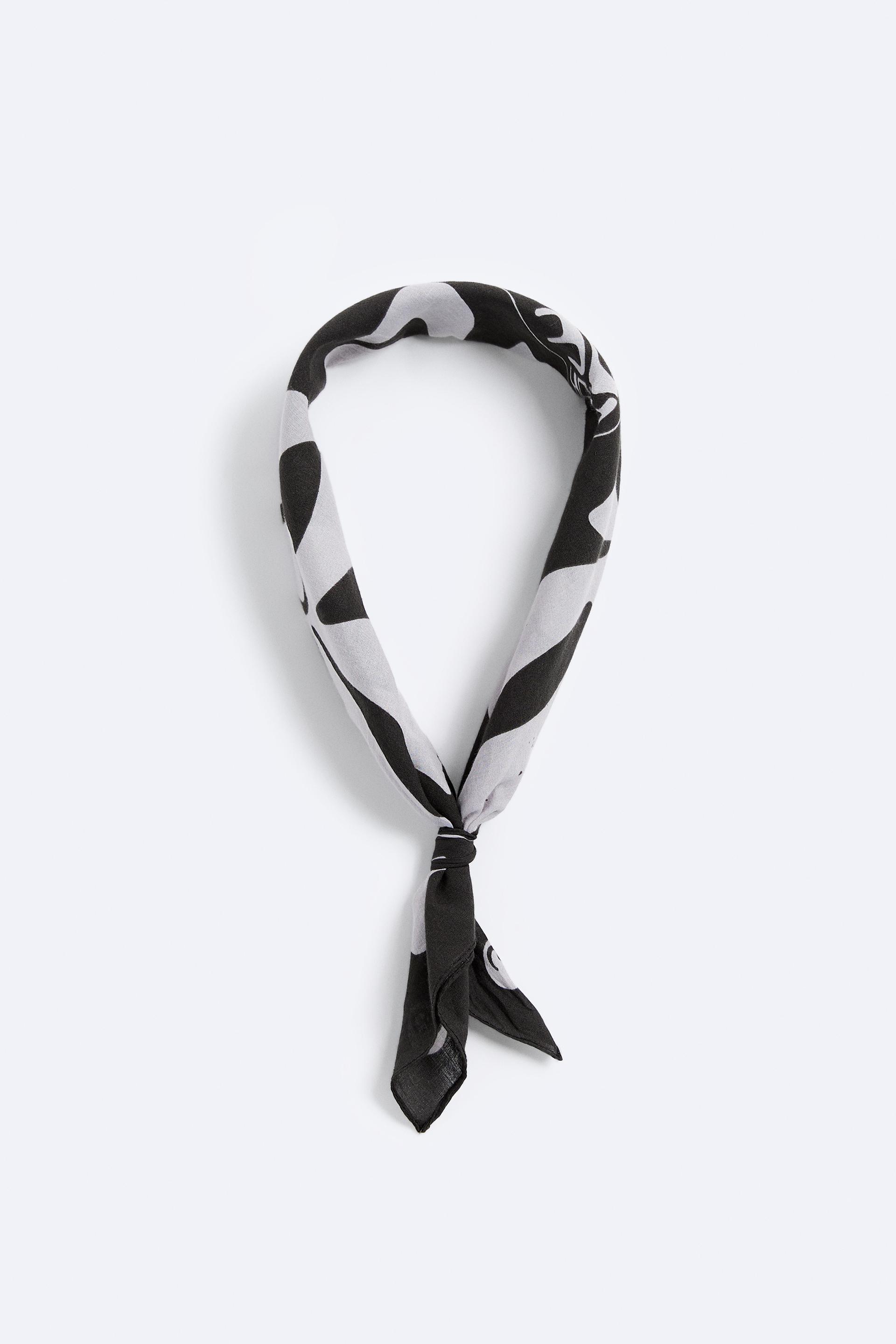 

БАНДАНА С АБСТРАКТНЫМ ПРИНТОМ