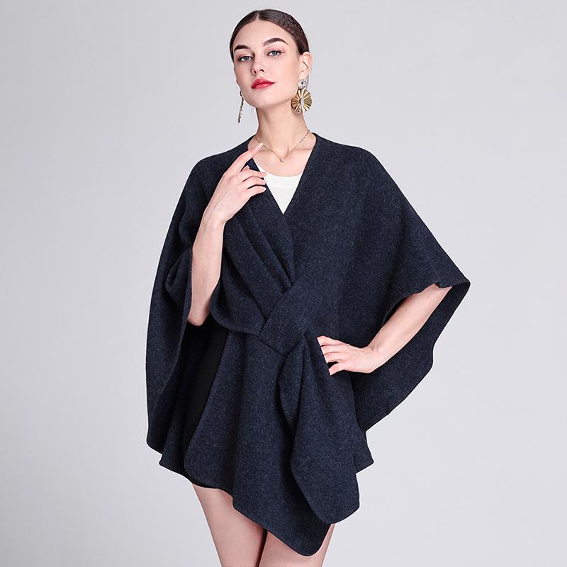 European & American Autumn/Winter Fashion Shawl Cape: Plus Size Knitted Cardigan Cloak for Women