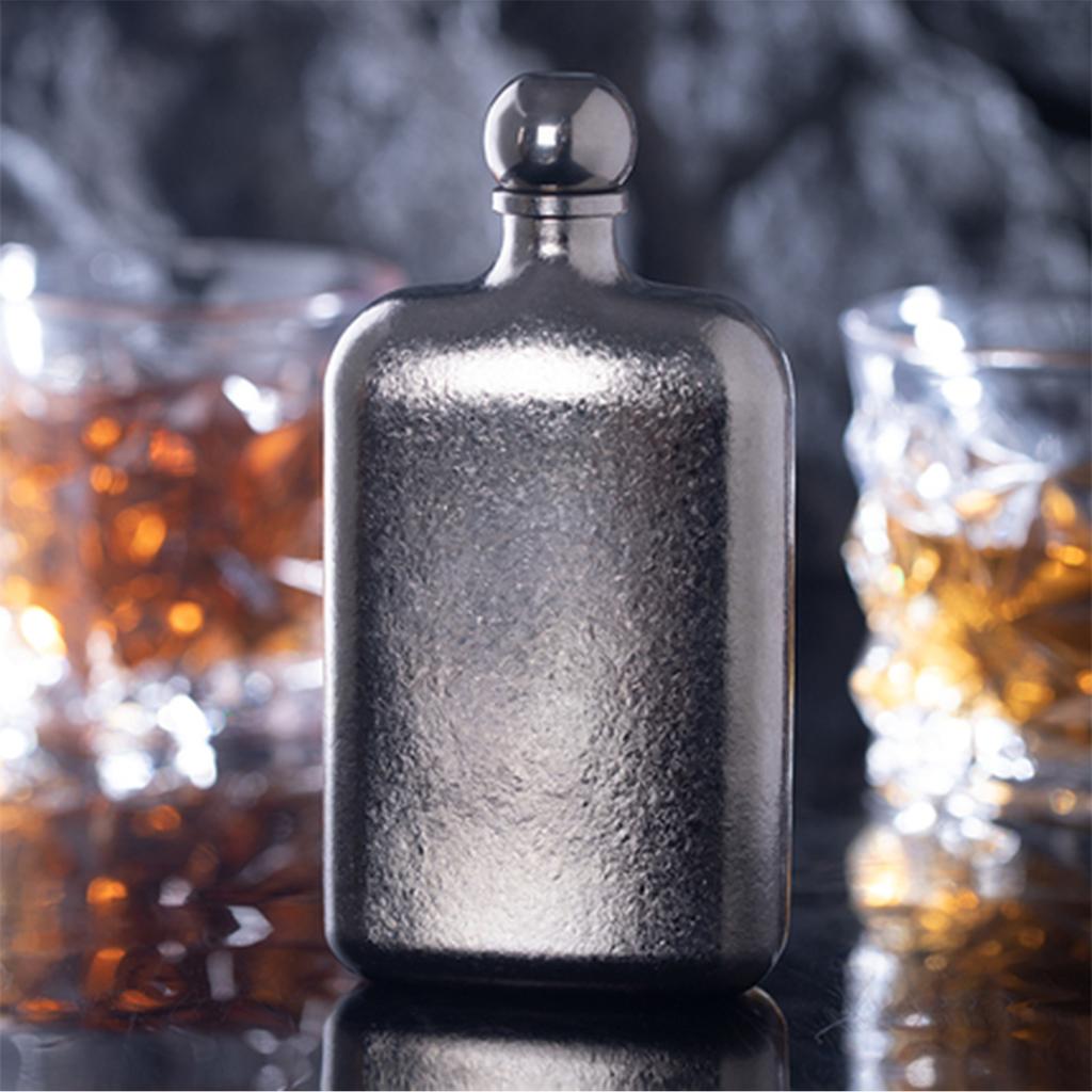 Titanium Flask 230ml with Funnel Ultra-Light Portable Wine Flask Health Selection Whiskey Flask for