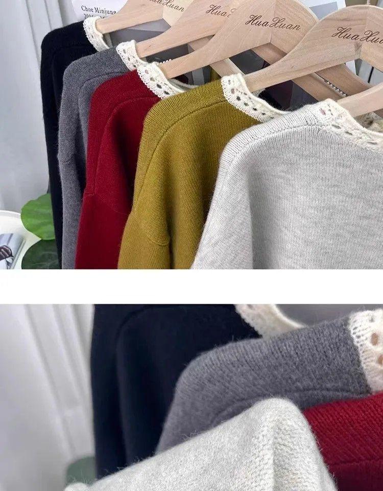 2025 Nový dámský pletený svetr s krajkovým límcem a barevným blokováním - Omlazující volný top s dlouhým rukávem