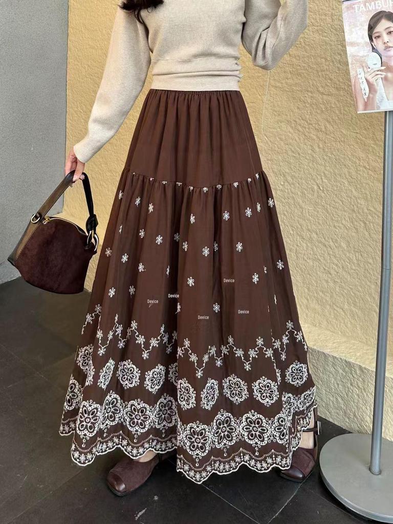 Fei Yuan Women's Ethnic Embroidered A-line Skirt: Autumn/Winter Fashion with Hollow Design