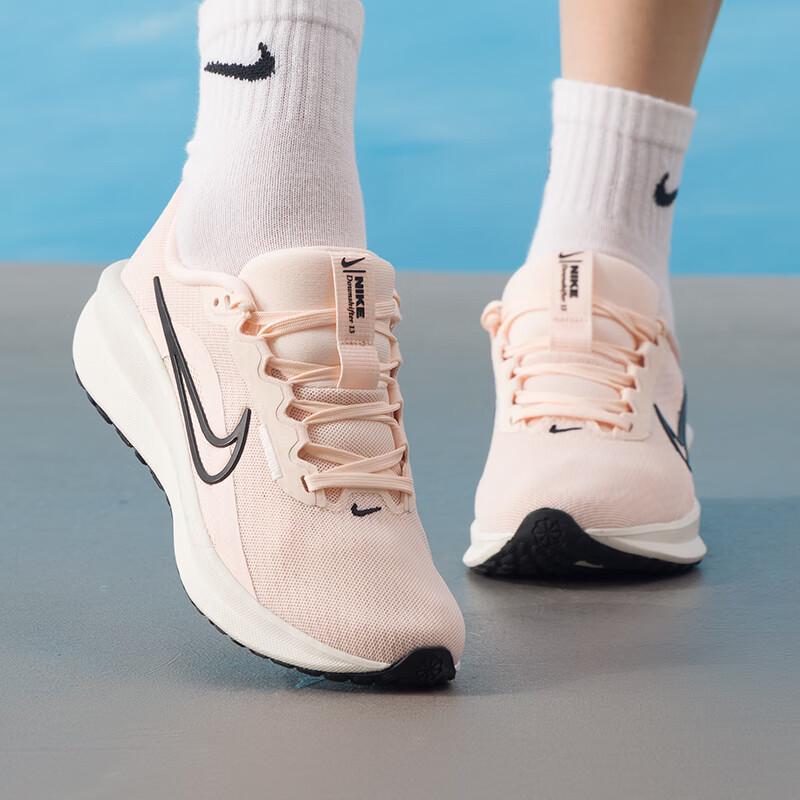 Nike Women s FD6476-802 Road Running Shoes W US 8 розовый