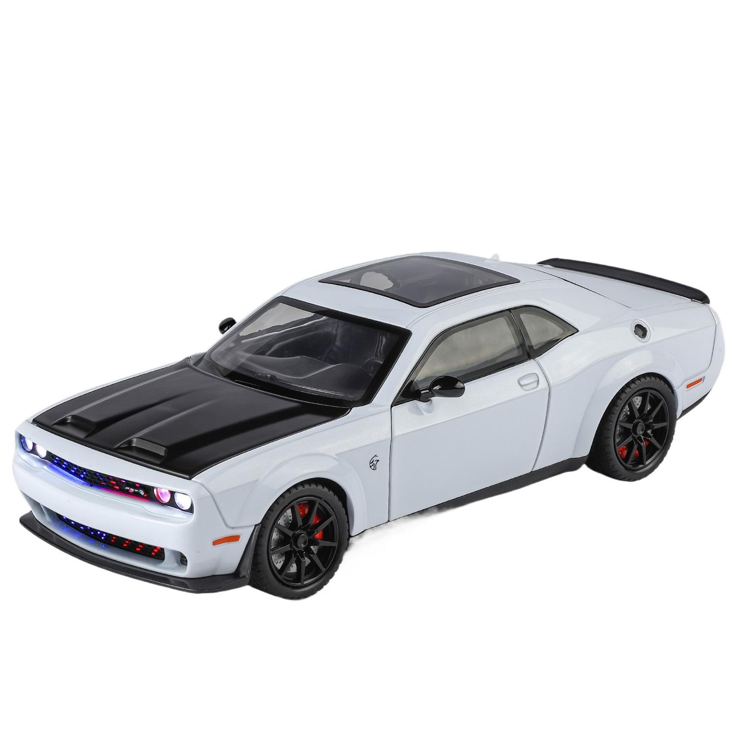 

1/24 Dodge Challenger SRT Hellcat Redeye Металлическая модель автомобиля Игрушка Литье под давлением Металлическое литье Звук и свет Автомобильные игрушки для детей Транспортное средство белый