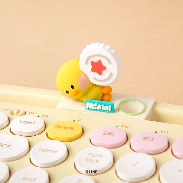 Royce Line Friends Minini Figure Multi-Pairing Cradle Bluetooth Wireless Keyboard + Keyskin Set, Salini, LF-TKB-4E-SLN, Standardtyp