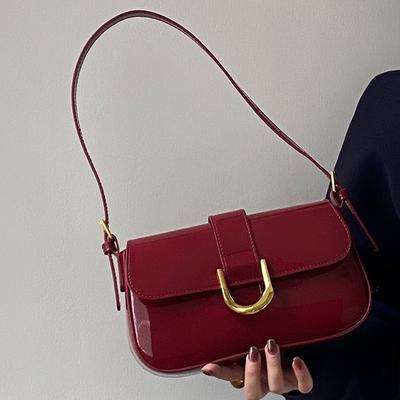 Červená taška pod paži Dámský vánoční dárek Retro lakovaná kožená taška přes rameno Módní trendy Crossbody tašky Dámská elegantní kabelka