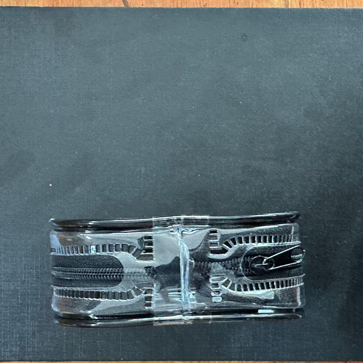 

Трансграничный портативный органайзер для хранения кабеля передачи данных и наушников