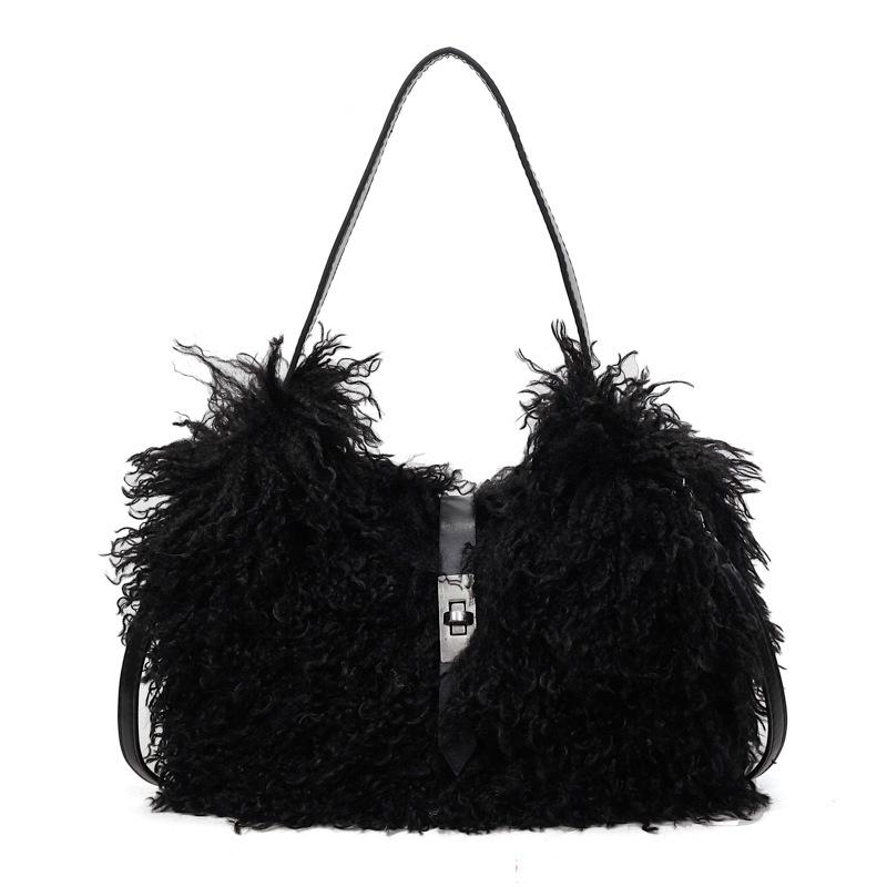 Niche Design Plush Bag Women's 2025 New Messenger Bag Single Shoulder Underarm Bag Autumn and Winter Popular Plush Bag