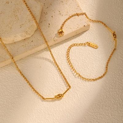 Edelstahl Liebesknoten Anhänger Halsketten für Damen, 18 Karat Vergoldet Minimalistischer Luxus Hochzeitsfeier Schmuck Geschenk