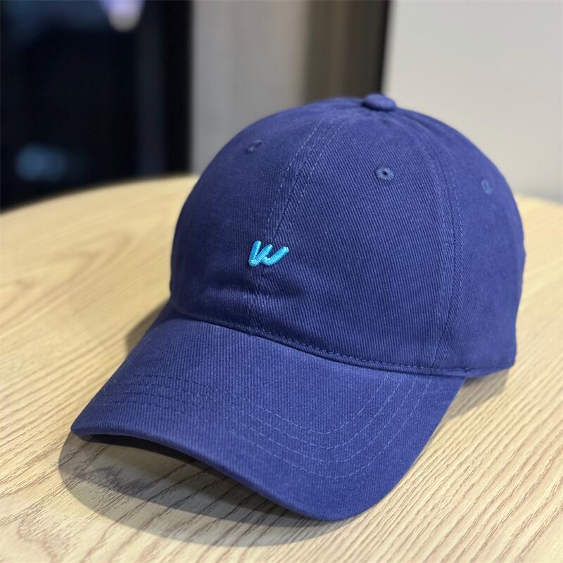 Simple letter W embroidery baseball cap unisex spring and summer breathable sunshade cap showing face small versatile wide brim
