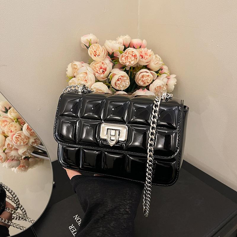 

Премиальная текстура маленькая сумка женская новая летняя универсальная цепочка сумка-мессенджер модная маленькая квадратная сумка чёрный