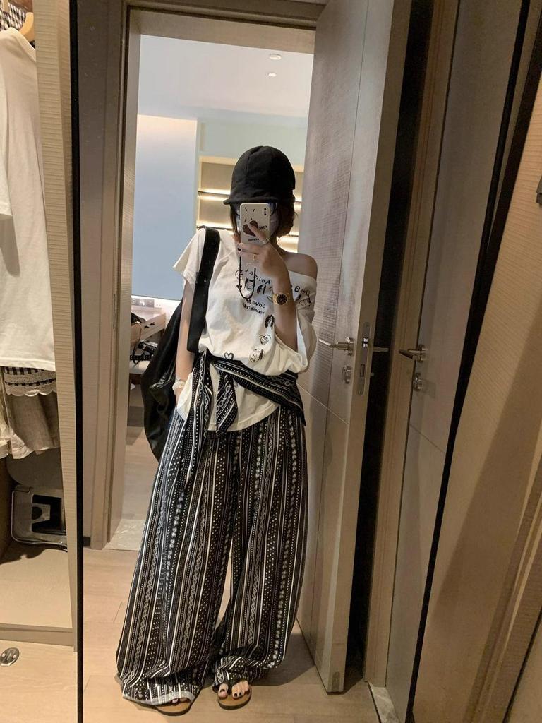 Korean Casual Off-the-Shoulder Women's Summer T-Shirt - Slanted Loose Fit, Short Sleeve Top.