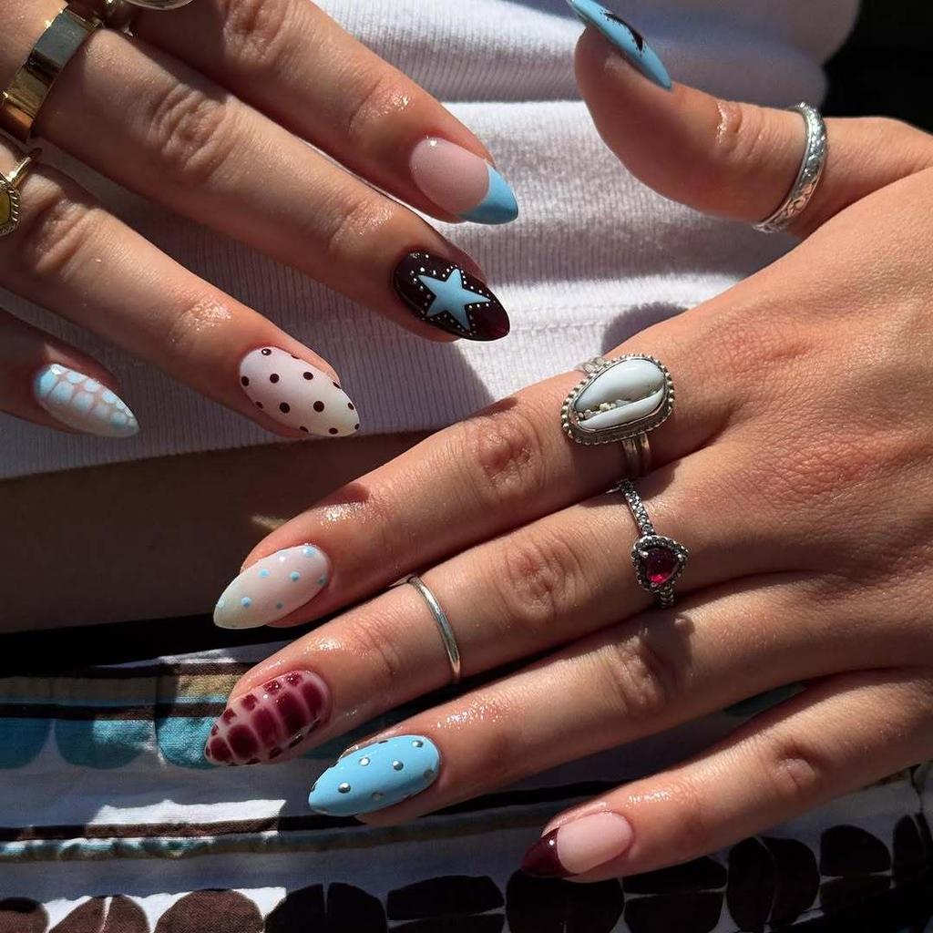 24PCS Colorful Star Almond Press on Nails Sweet Retro Polka Dots Patterns Simple French Fake Nails Wearable Cute False Nails Tip