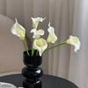 Decoração de casa – Flores e coroas artificiais