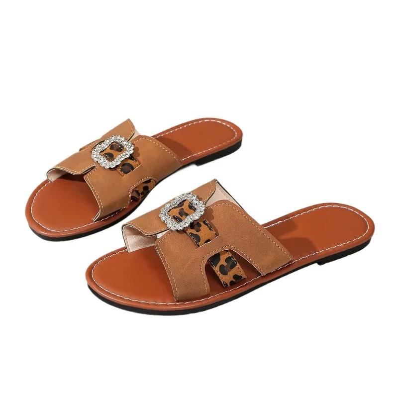 Fashion 2025 Hot Sale Women's Slippers Summer Round Toe Plus Size Sandals Flat with Mixed Colors Outdoor Buckle Daily Slippers Women