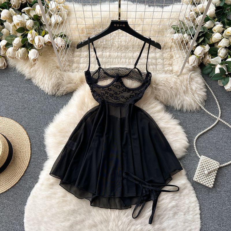 

Летнее сексуальное платье из сетки с изысканными вырезами и кружевной отделкой, тонкое, просвечивающее, с низким вырезом, на бретелях Black One size