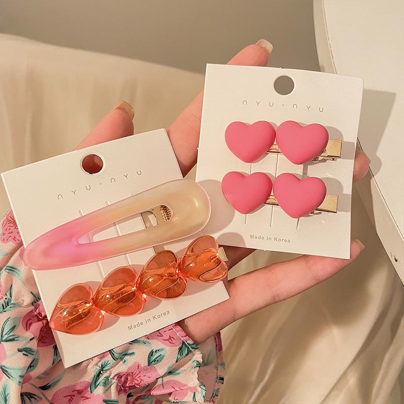 Pink Dopamine Hair Clip: Y2K Seamless Round Hairpin - Cute Small Side Clip for Women’s Bangs