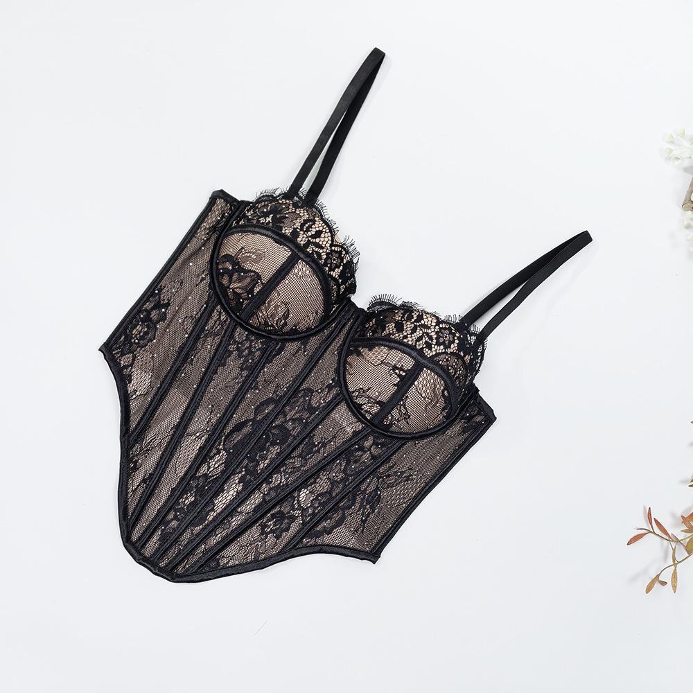 Corsés, ropa de mujer moderna y elegante