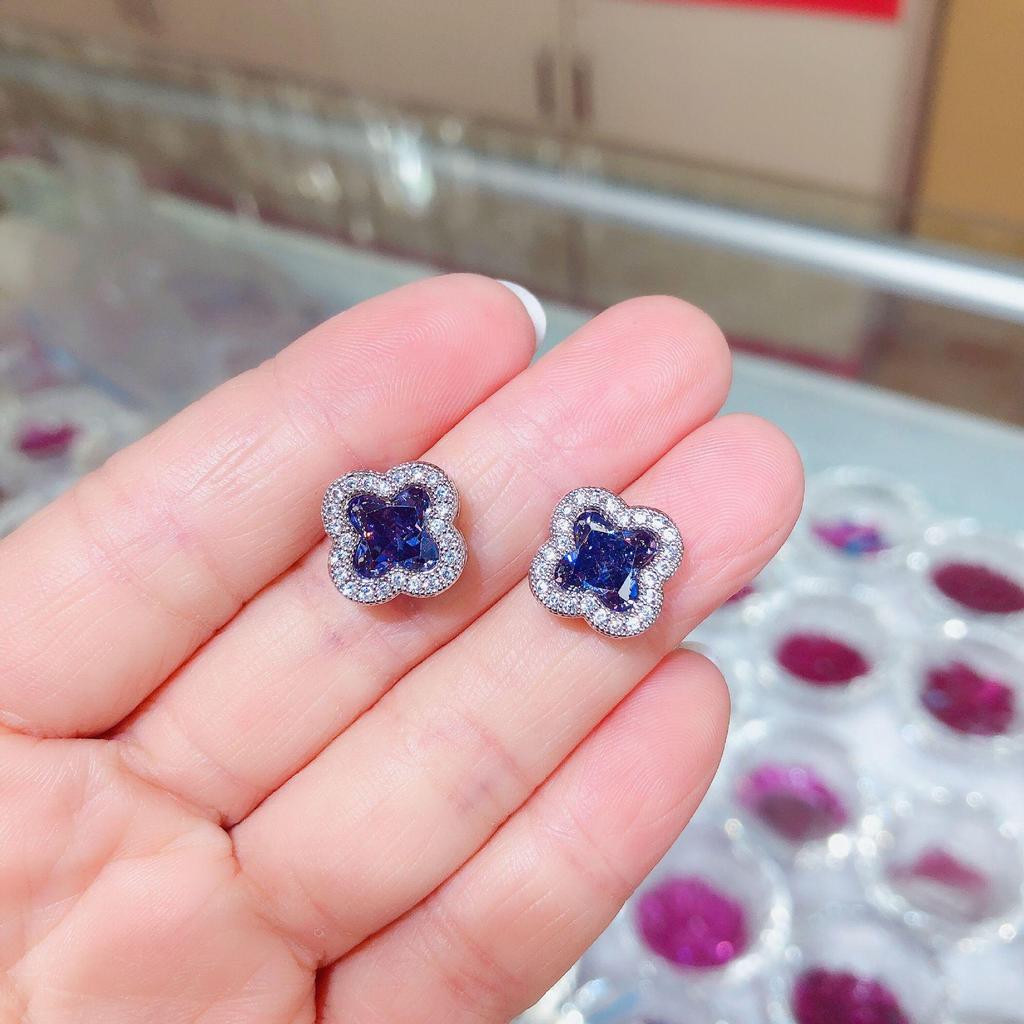 "S925 Sterling Silver Zircon Crystal Stud Earrings - Classic European & American Design"