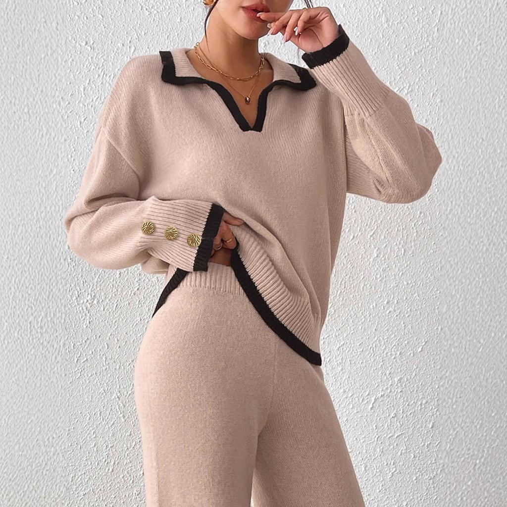 A New Autumn and Winter Top for Women, Featuring A Lapel, Color-blocking and Button-patterned Sweater