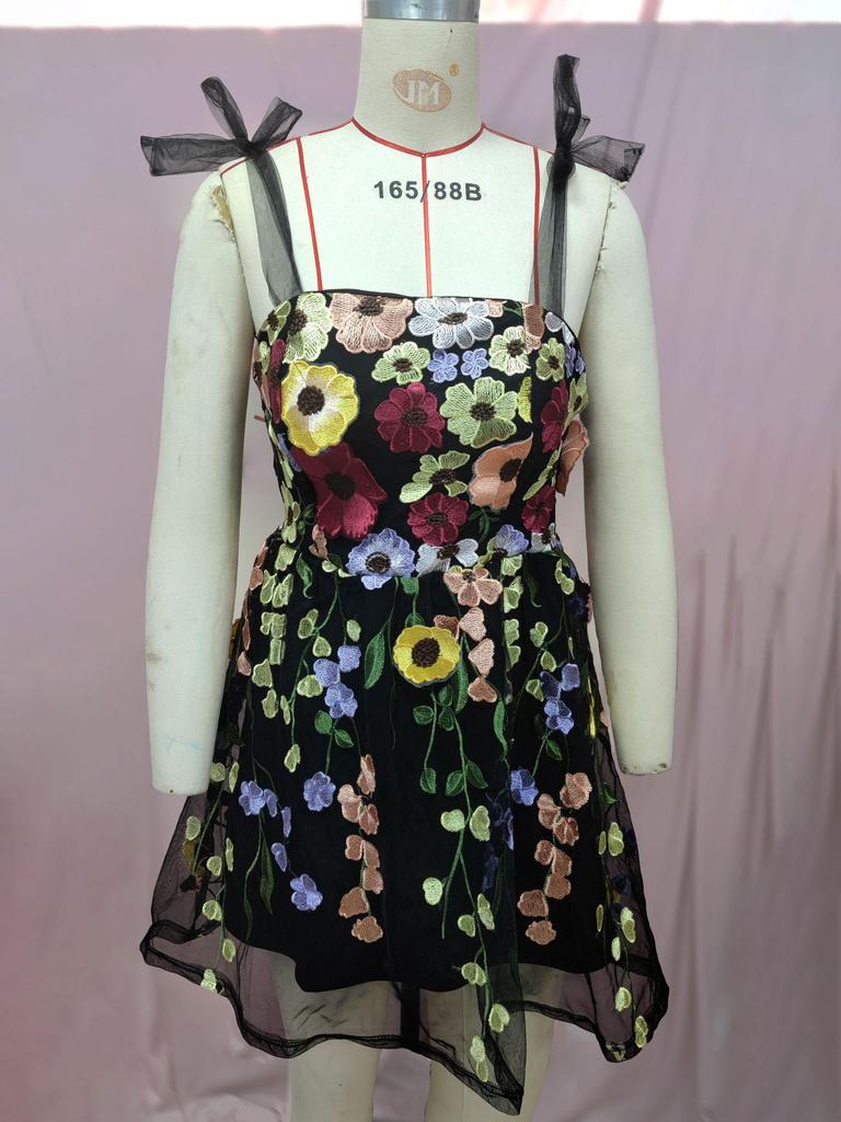 2025 Women's Fashion Floral Embroidered Sexy Suspender Dress