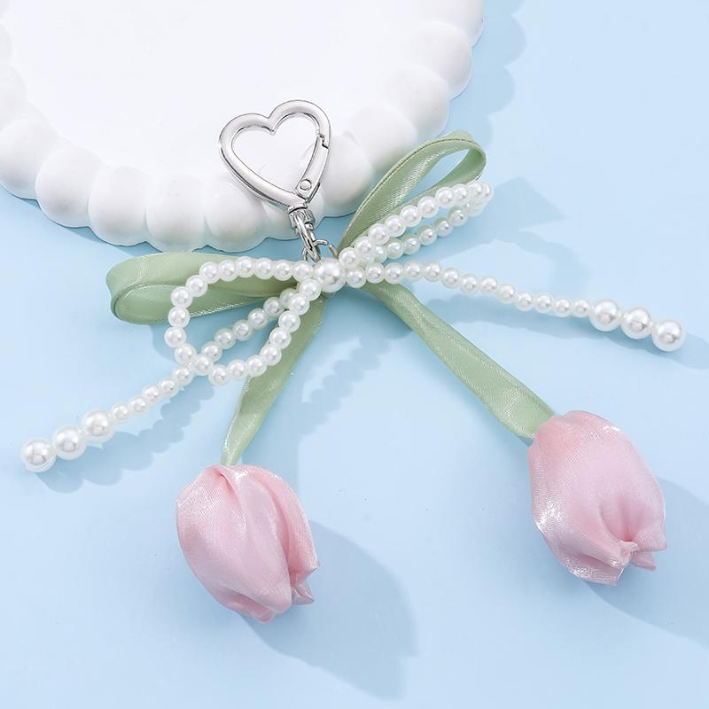 

Yogodlns 1PC Elegant Exquisite Bow Pearl Simulation Tulip Fabric Bag Pendant Sweet Personalized Style Handbag Pendant one size розовый