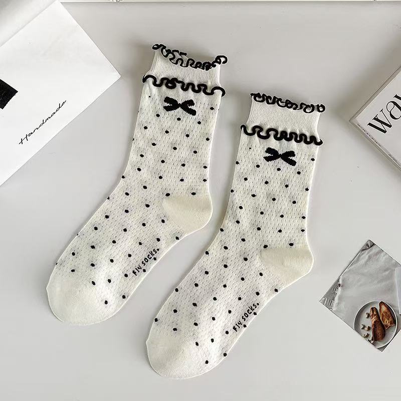 

Модные носки Женские Весенне-осенние Новые Хлопковые носки средней длины с вышивкой в виде бантика One size