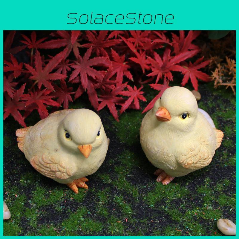 Resin Animal Model For Yard Decor With Adorable Chicken Shape For Garden Enhancement