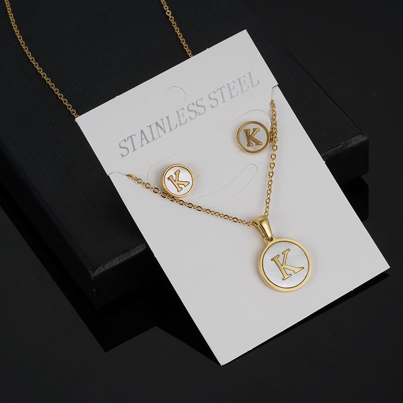 18K Gold-Plated Stainless Steel Alphabet Necklace Set: Cross-Border Women’s 26-Letter Round Shell Pendant