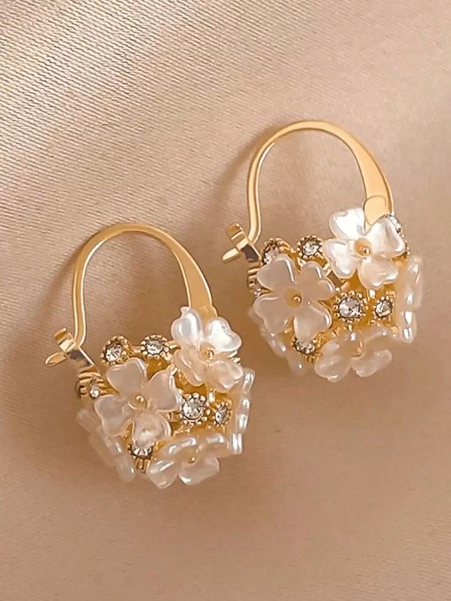 

1 Pair Sweet Floral With Ball Earrings Girls, Suitable Daily And Party Wear