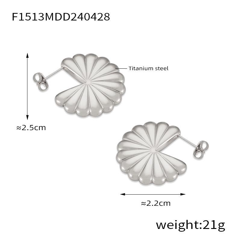 French Retro Style Fashion Temperament Light Luxury Simple Earrings Geometric Folding Fan Titanium Steel Plated 18K Gold Stud Earrings