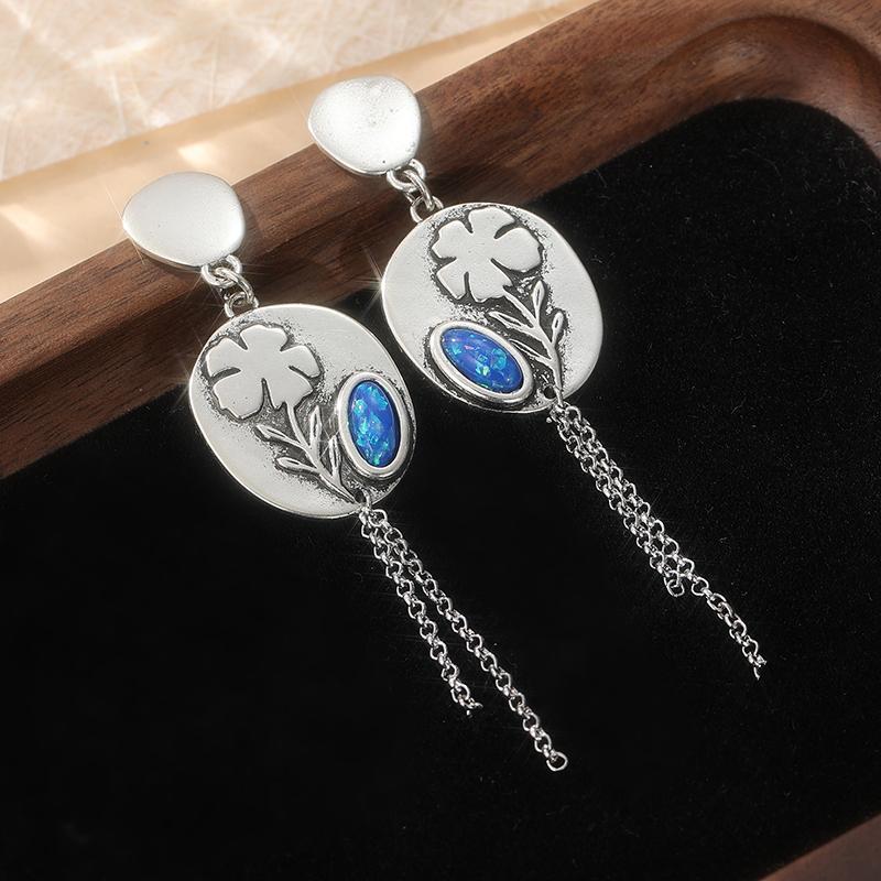 Vintage Hand Carved Flower Pattern Inlaid Synthetic Turquoise Dangle Earrings for Women Elegant Exquisite Pendant Jewelry Crafts