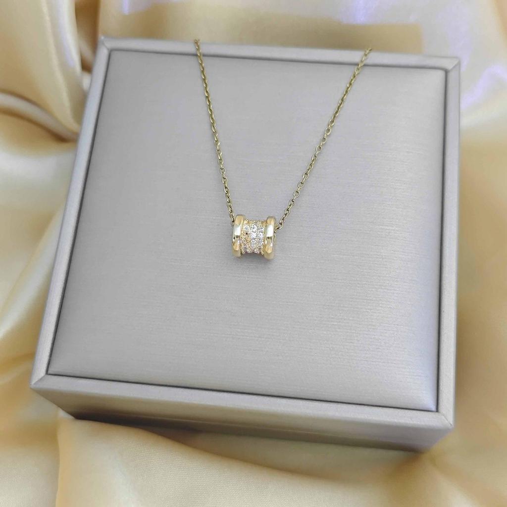 Women's Gold-Plated Copper Necklace: Luxury Fu Lu Pendant Clavicle Chain - Versatile Fashion Accessory