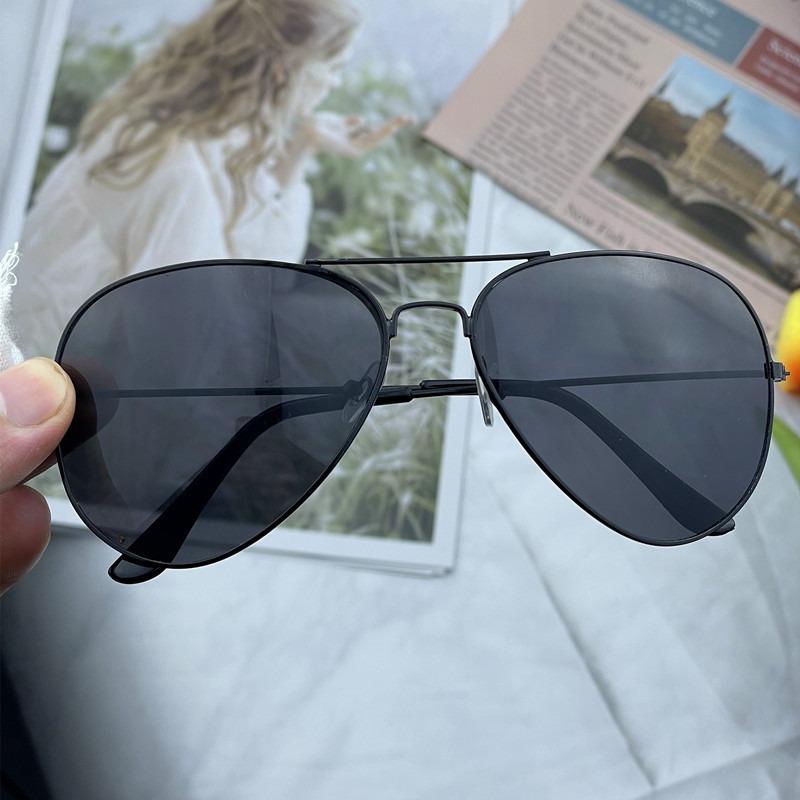 Fashionable New Fashion Classic Glasses for gentlemen Aviator Metal Frame Outdoor Sports Eyewear Anti-UV Driving Sunglasses Glasses