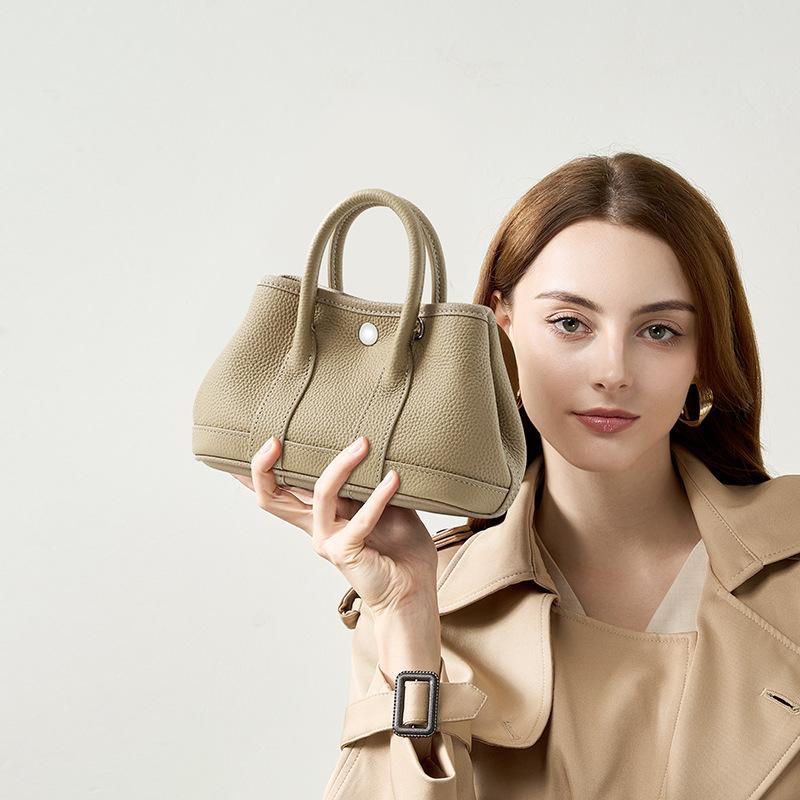 Borsa a Spalla Singola e a Tracolla in Pelle di Vacchetta a Strato Superiore, Borsa Piccola Compatta e Raffinata, Senso di Nicchia e di Alta Gamma, Borsa per Lavoratori d'Ufficio