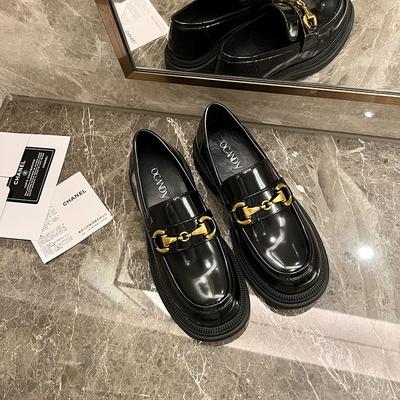 Glücksschuhe Damen Schuhe Britischer Stil Leder Retro Goldene Pferdeschnalle Runde Spitze Dicke Sohle Kleine Lederschuhe Damen Fußpedal