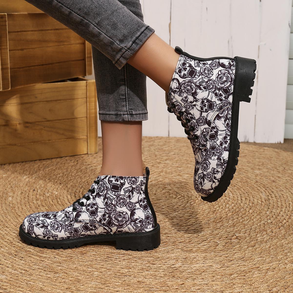 Модные короткие ботинки с принтом черепа для женщин 2024 года — фото 4