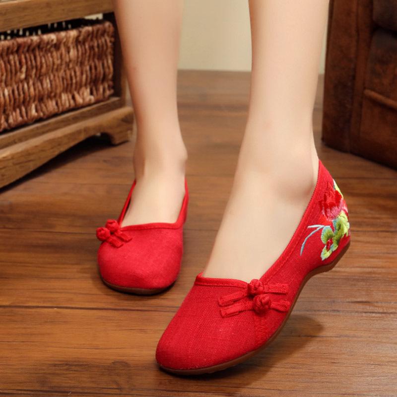 

Старинные пекинские туфли из ткани с круглым носком и вышивкой — удобный этнический стиль для мам 36