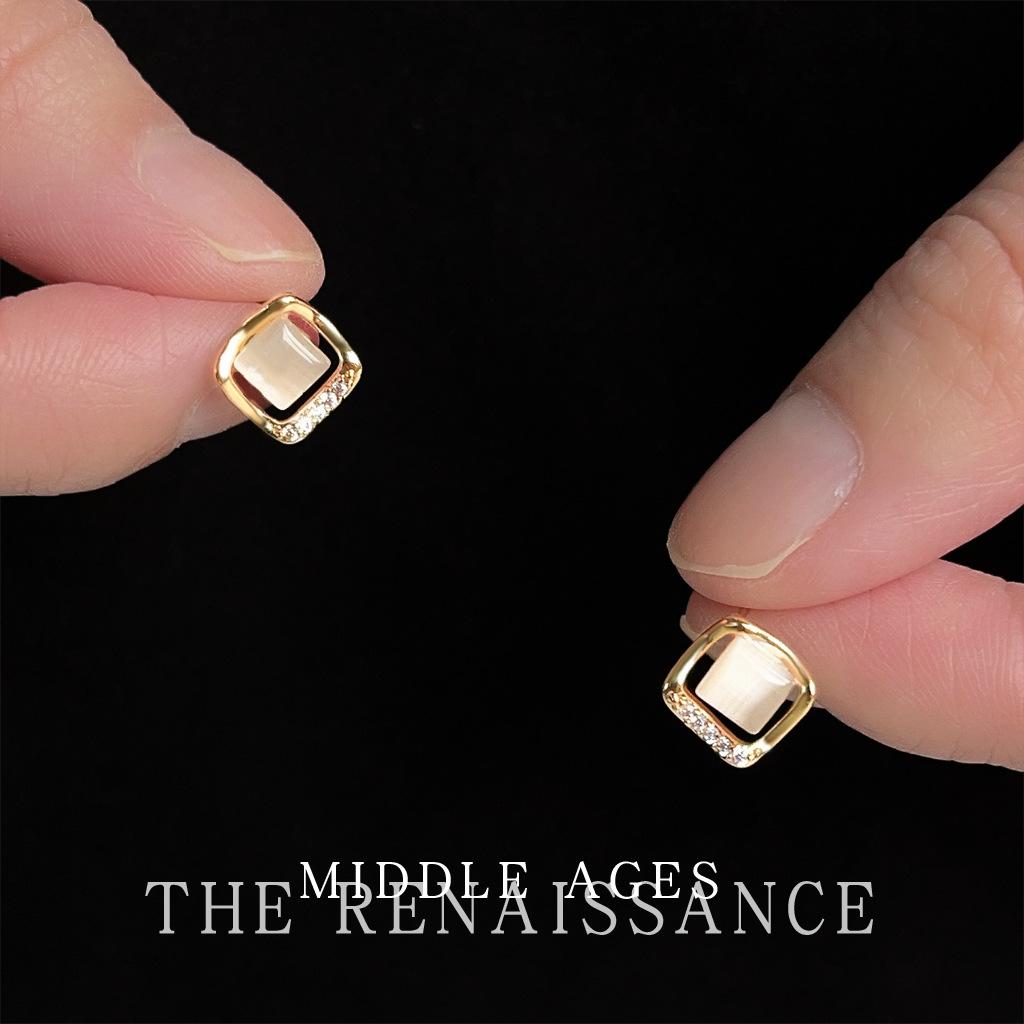 Vintage square hollow glass cat s eye zircon stud earrings commuter earrings
