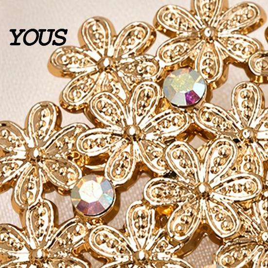 Secure Clasp Brooch Flower Embellished Pin with Rhinestones, Floral Shape Badge Long-lasting Strong Buckle, Lapel for Coats Shirts Bags Metal