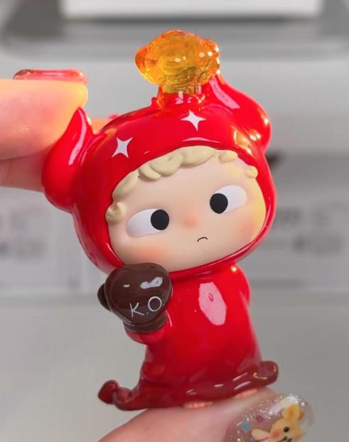 Černá Hra Heyone Oh Cub Kapuce Dobrodružství Roztomilá Série Částic Mini Slepá Krabička Roztomilá Trendy Hračka Ozdoby Dárek na Valentýna